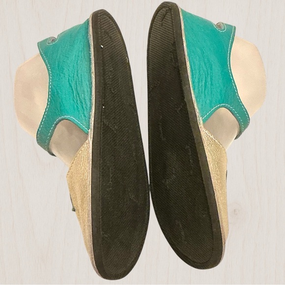 Softstar Merry Jane SIZE 6 WIDE Metallic Gold /Turquoise Leather Minimalist Shoe - Picture 10 of 12